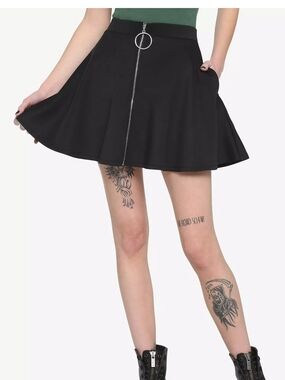 Black O-Ring Zipper Skirt
